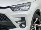 【シーケンシャルターンランプ付きLEDヘッドライト】人気の『流れるウィンカー』付きのLEDヘッドライトを装備♪高級感はもちろん、点灯時は存在感たっぷりで他車からも認識されやすく安心です。