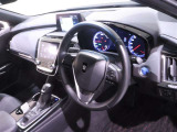 運転席から見たインパネ周りです。シートからはメーターはもちろん、広く周りを見渡せるフロントウィンド&インパネはリラックスして運転に集中することが出来ます!