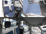 シートはファブリック!!カラーはブルーです!!運転席はリクライニング&スライド機能付き!!お好きなポジションに設定可能です!!!