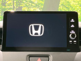【ディスプレイオーディオ】お手持ちのスマートフォンとの連携で、ナビや音楽再生など各種アプリを使用可能。スマホに近い感覚でお使いいただけます♪