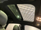 弊社はすべて正規認定中古車です。それは、世の中に存在する数ある中古車の中でも、メルセデス独自の厳しい基準をクリアした高品質な中古車です。