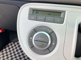 必需品のエアコン付き♪温度調節も簡単操作となっております!