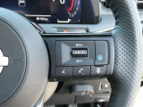 運転支援機能・プロパイロット搭載。 設定した速度で定速走行でき、先行車に自動で追従走行も可能です。さらにハンドル支援機能もあり、車線の中央を走るように制御してくれます。