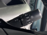 【オートライト(AUTO)】外の明るさをシステムが感知して、自動でヘッドライトが点灯します!ヘッドライトをつけ忘れを防ぐ便利機能です。