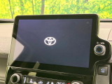 【10.5インチ ディスプレイオーディオ】大画面のディスプレイはAppleCarPlayやAndroidAutoが利用可能。大きな画面でスマホナビアプリ等が利用いただけます♪
