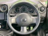 インテリアに合わせたデザインのステアリングは、運転される方のことも考え、運転しやすい形状、大きさです。是非一度、実際に触ってお確かめください。