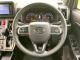 【純正革巻きステアリング】上質な革を使用することで、手にしっかり馴染みとても運転しやすいハンドルです♪