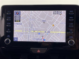 【純正8インチナビ】専用設計で車内の雰囲気にマッチ!ナビ利用時のマップ表示は見やすく、いつものドライブがグッと楽しくなります!