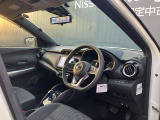 目線が高くフロントガラスが大きいので、広い視界でとても運転しやすいお車です(*'ω'*)