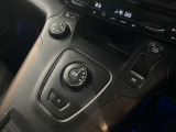 シフトレバーも操作性良く出来ています。運転縞柄ドライブモードを切り替え可能です。