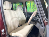 運転席シート廻りは使用感も少なく、良好な状態となっています。丁寧に使われていたことがよくわかりますね。