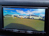 バックカメラ装備しております。駐車時に大変役に立ちますよ♪駐車が苦手な方にも便利機能です♪