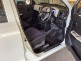 運転席側から見た内装です。