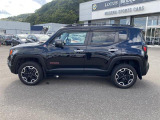 ジープ レネゲード トレイルホーク 4WD/純正ディスプレイオーディオ/バックモニター/ブラインドスポットモニター/クルーズコントロール/ルーフレール/電動格納サイドミラー/プッシュスタート