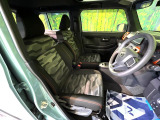 運転席シート廻りは使用感も少なく、良好な状態となっています。丁寧に使われていたことがよくわかりますね。