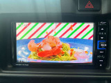携帯電話をハンズフリーで通話できます。
