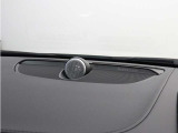 【Bowers&Wilkins】世界のオーディオファン垂涎のプレミアムサウンドシステムを搭載。コンサートホールのベストポジションに相当する音場空間を忠実に再現。乗る人すべてに驚きの音響体験を提供します