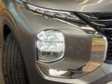 【シーケンシャルターンランプ付きLEDヘッドライト】人気の『流れるウィンカー』付きのLEDヘッドライトを装備♪高級感はもちろん、点灯時は存在感たっぷりで他車からも認識されやすく安心です。