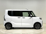 ドアは約90度に開くので荷物も積み込みやすく、乗り降りもしやすい♪ ロングドライブも快適に過ごせる工夫がいっぱいです♪♪