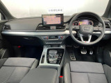 Audiのインテリアはエクステリア同様、優れたデザイン性とクオリティ、そして機能性を兼ね備えております。