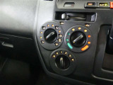 エアコン付きでいつでも快適に運転ができます!