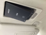 ETCが装着されています。再セットアップ後高速道路の料金所をノンストップで通過できて大変便利です。