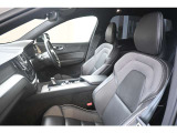 XC60 B6 AWD Rデザイン 4WD 