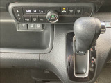 ご納車後も安心、安全なお車にお乗りいただく為にお得な保証パックもご用意しております。軽スマイルは、ご成約から納車後までお客様の大切なお車のサポートをさせていただきます!