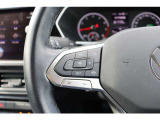 (ACC)アダプティブクルーズコントロールは30160kmhまで設定可能。設定した車間距離を保って走行可能ですのでロングドライブ時の疲労軽減にも一役です。*設定可能速度は車種により異なります。