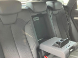 ホールド性が高く、ほどよく固いリアシートは長時間乗車も快適に過ごす事ができます。フリーダイヤルは0078-6002-942044まで!