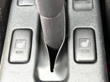 【シートヒーター】寒い日に重宝するシートヒーター!エアコンより早く温まってくれるので寒がりの人も安心ですね♪エアコンの温風は乾燥するから苦手、という方にもをおすすめです。