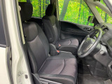 運転席シート廻りは使用感も少なく、良好な状態となっています。丁寧に使われていたことがよくわかりますね。