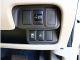 当店ではスポーツグレードや人気車種・上級グレードを主に仕入れ強化しております!中古車でお買い得感あるお車展示中となっておりますのでお客様のご来店、お見積もり依頼お待ちしております。