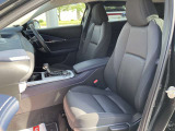 当店は新車販売・中古車販売・車検・整備・鈑金塗装・用品販売・自動車保険を取扱い、カーライフの総合店舗です。