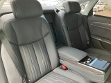 ホールド性が高く、ほどよく固いリアシートは長時間乗車も快適に過ごす事ができます。フリーダイヤルは0078-6002-942044まで!