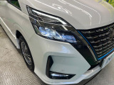 【LEDヘッドランプ】長寿命かつ視認性に優れたLEDヘッドライト。明るいLEDは暗い夜道でも安心です。ヘッドライトの劣化を防ぐコーティングの施工も承ります!