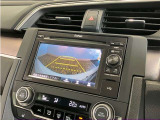 【バックカメラ】リバースにするだけで映ります、後方の安全確認や、狭い駐車場での車庫入れ、雨の日や夜間など視界の悪い時に便利です!安全にバックする為には欠かせない装備です。