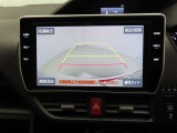バックモニターを装備しています。車庫入れ時等に車両後方が確認出来るのでとても便利です。