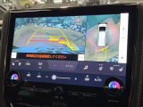 【パノラミックビューモニター】専用のカメラにより、上から見下ろしたような視点で360度クルマの周囲を確認することができます☆死角部分も確認しやすく、狭い場所での切り返しや駐車もスムーズに行えます。