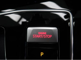 ●Start/Stop●ブレーキを踏みボタンを長押しするだけで、キーの抜き差しなく簡単にエンジンをかける事が出来ます。