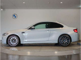 【拘りのFR】BMWが多く採用するFR車。ダイレクトでスポーティな加速感・シャープなハンドリングを実現。縦置きエンジンレイアウトにより、フラットで上質な乗り味です。