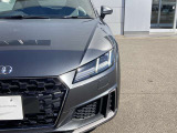 Audiは「Vorsprung durch Technik」(技術による先進)をモットーに、優れた技術力によって、ドライバーに素晴らしい走行体験をもたらしてくれます。