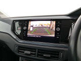 バックモニター搭載で車庫入れ安心!バック中の死角部分がモニターに映し出されるので安全性アップ!前後パークセンサーとバックカメラで車庫入れも安心です。