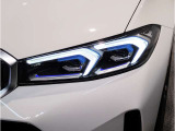 BMWのオートライトは積極的にライトをつけることにより、自車の存在を周囲に向けアピールいたします。それは安全性への配慮でもあります。