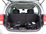 車いすを搬入するにも荷物を積むにも、広々とした室内スペース。介助の方も窮屈な思いが少なく済みます
