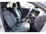 (運転席助手席)安全装備をオプションで追加するのは日本的発想。フォルクスワーゲン車はサイドエアバッグを全車標準で装備しております。