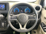 【ステアリングスイッチ】運転中、前方から目線をそらすことなく、オーディオ等の操作が可能な便利機能!安心&快適なドライブを演出してくれます♪
