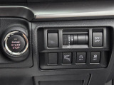 気になる車はすぐにお問い合わせください!画面右側の0066から始まる無料ダイヤルからお問い合わせ下さい!専門スタッフがお車のご質問にお答えいたします!