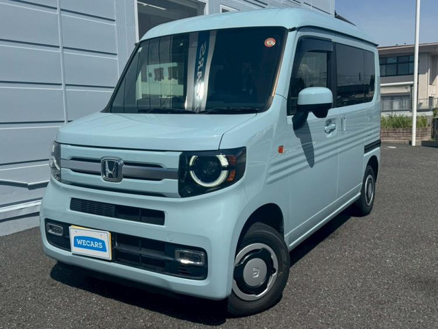 N-VAN +スタイル ファン 4WD 