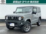 人気の軽自動車オフロードSUV「スズキ ジムニー」です!箱型のシンプルなボディで室内もゆったりとしています!